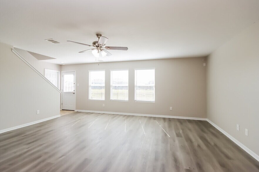 Building Photo - 9958 Chimney Swift Ln