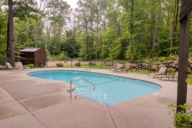 Building Photo - 73 Kearsarge Woods Ln