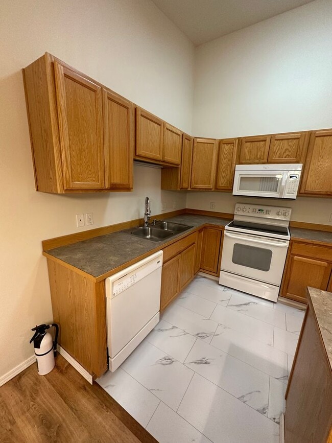 Building Photo - 13748 Fire Creek Trail Dr