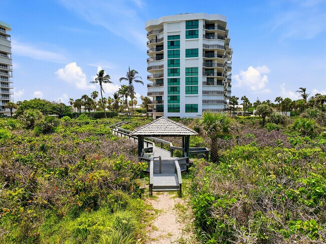 Building Photo - 2800 N Hwy A1A
