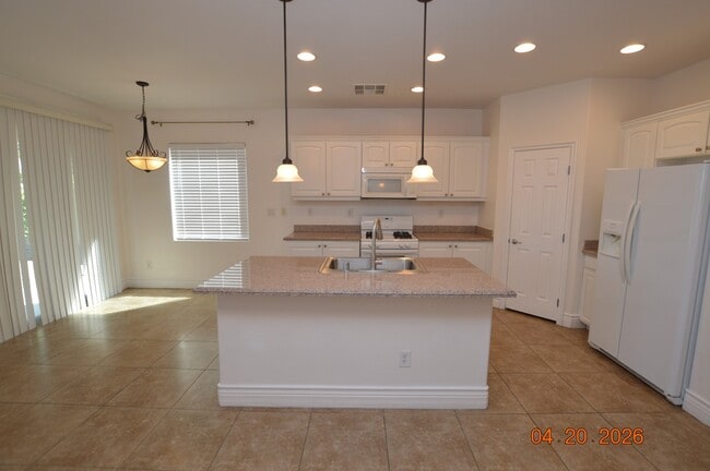 Building Photo - 598 Over Par Ct