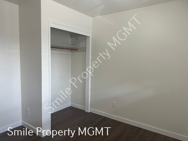 Building Photo - 1003 NE 175th Ave