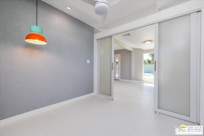 Building Photo - 505 E Molino Rd