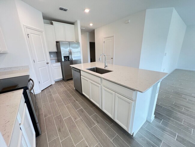 Building Photo - Awesome 3 BD/2BA Home in Beautiful Ocala!!!