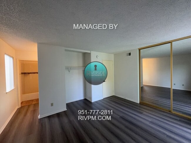 Building Photo - Spacious 2-Bedroom Home in Desirable Riverside Cul-de-Sac Near UCR!