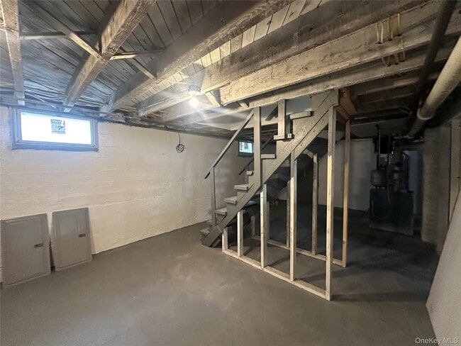 Building Photo - 1 Alvin St