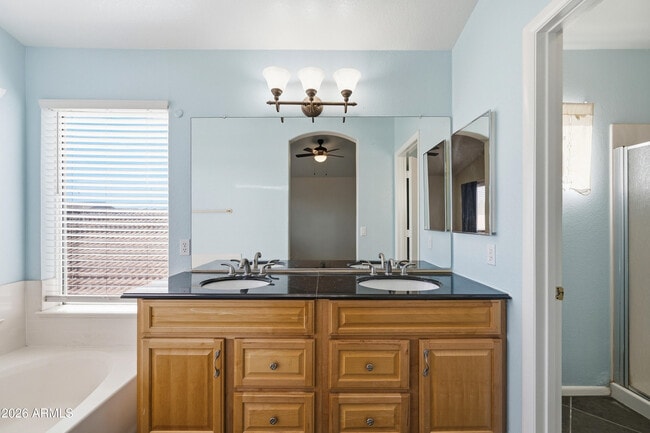 Building Photo - 5011 W Kristal Way