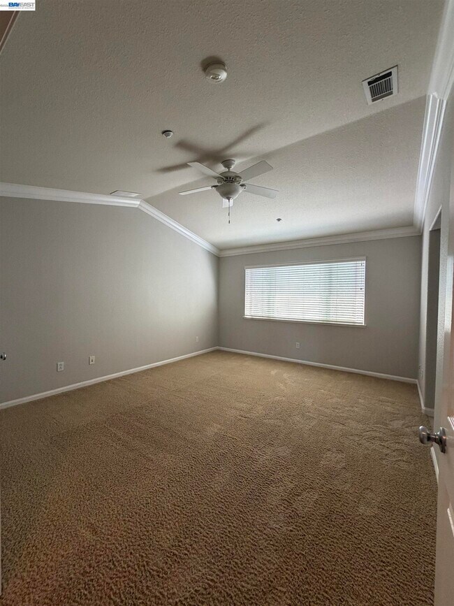 Building Photo - 1336 Tiffany Dr
