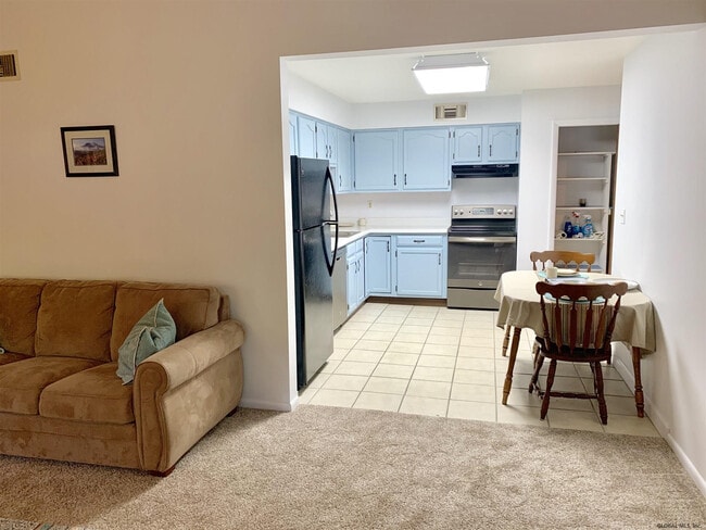 Building Photo - 3A Lacosta Dr