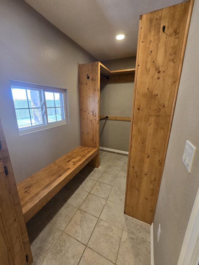 Building Photo - 1548 Bosc Ct