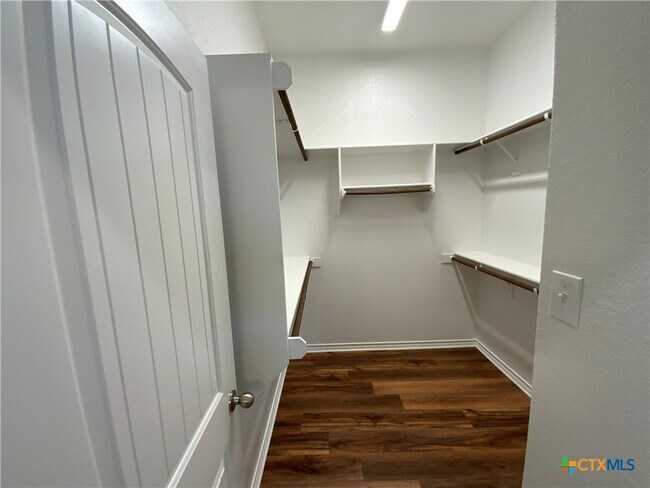 Building Photo - 6017 Worthing Dr