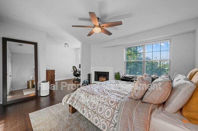 Building Photo - 5740 Martel Ave