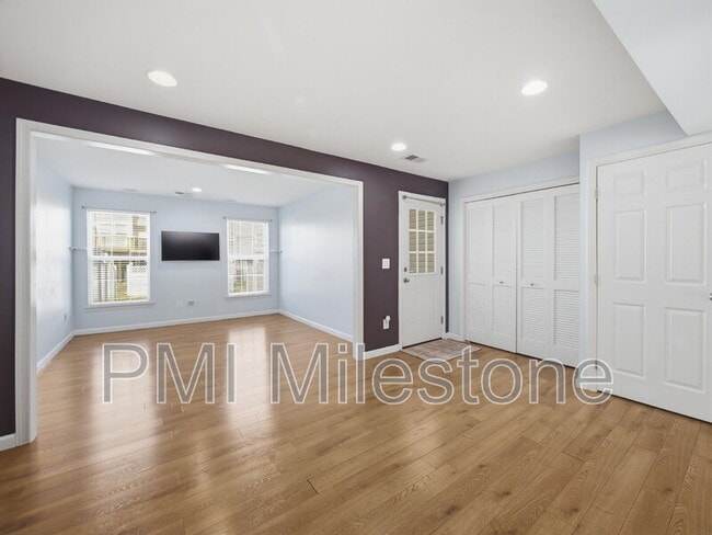 Building Photo - 1247 Mare St