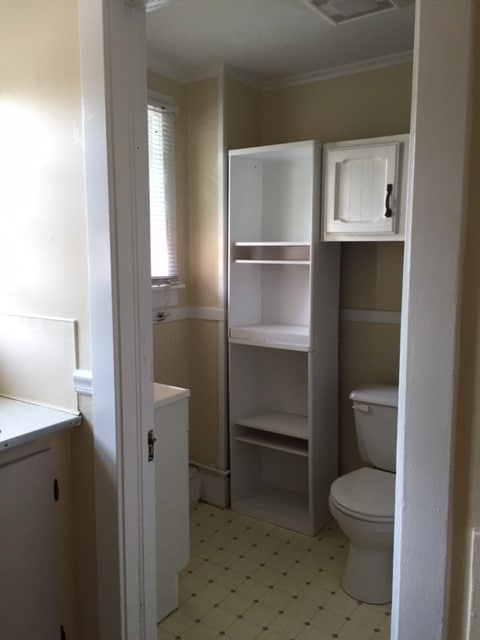 full bath - 62 W Spring St