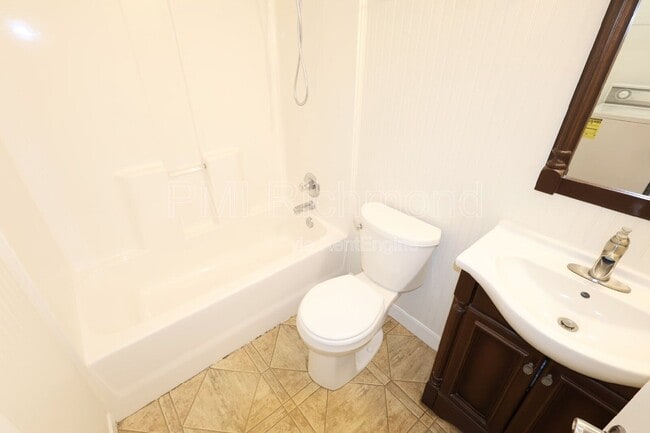 Building Photo - 9713 Pampas Dr