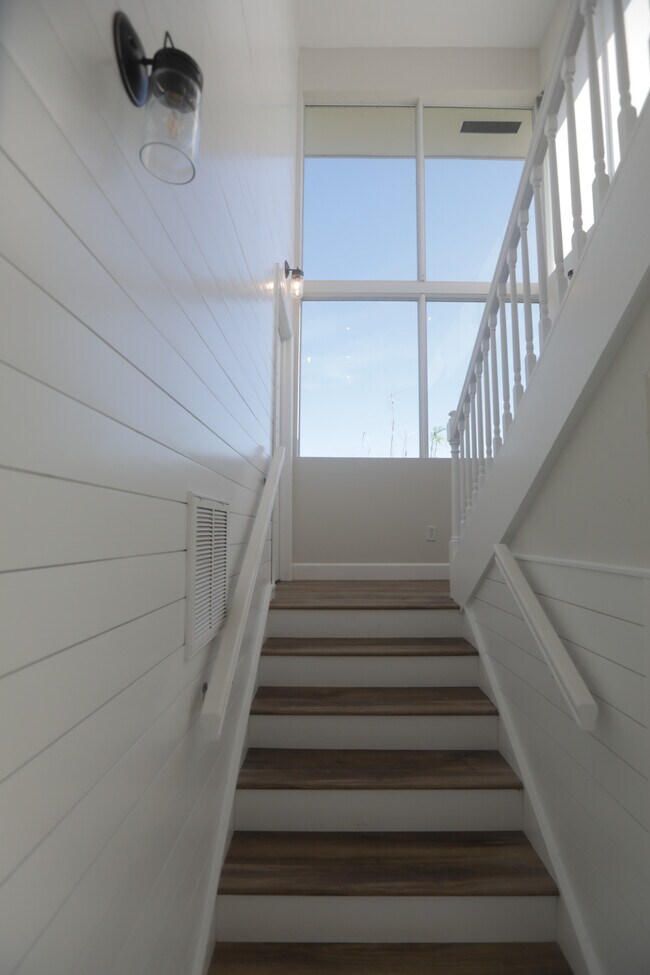 Building Photo - 8560 Heron Lagoon Cir