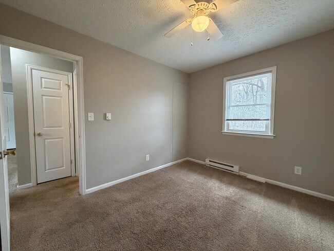 Building Photo - 187 Loch Ln