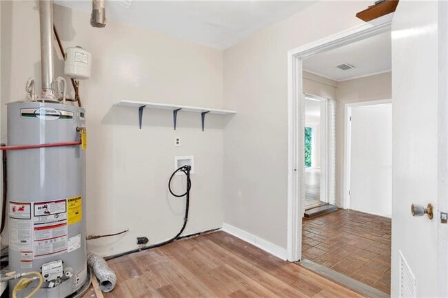 Building Photo - 6023 Lazy Ln