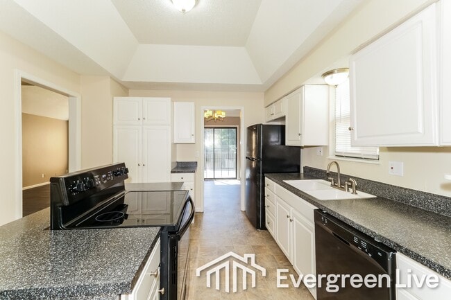 Building Photo - 9133 E 90th Ter