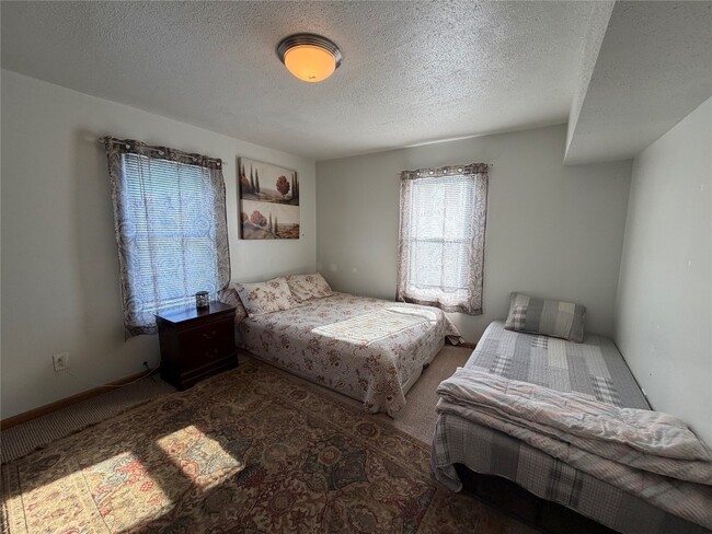 Building Photo - 91 Grand Ave