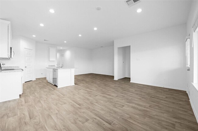 Building Photo - 2011 Woodlark Way