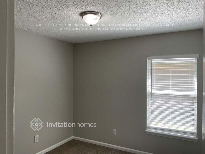 Building Photo - 921 Mineral Creek Dr