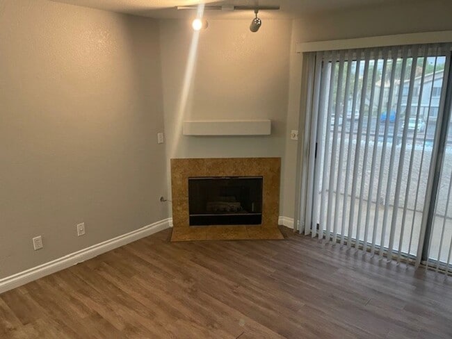 Building Photo - 5217 Caspian Springs Dr