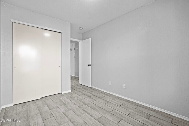 Building Photo - 12732 Roberto Nunez Ln