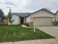 Building Photo - 3 Bedroom Home