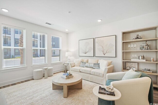 Building Photo - 331 Pickwick Dr