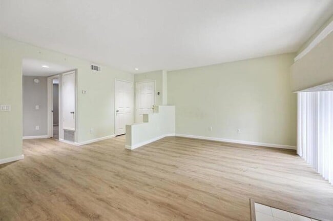 Building Photo - Remodeled 2BD Condo in the Heart of Old Poway