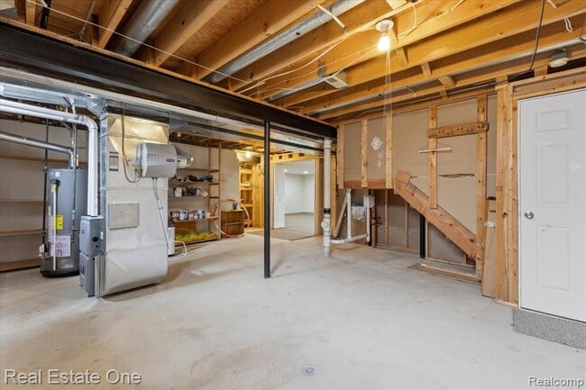Building Photo - 720 Essex Dr