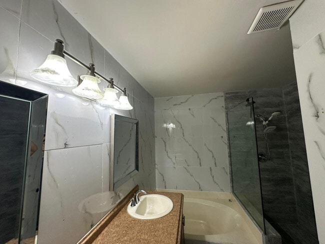 Building Photo - 7700 Stone Harbour Dr