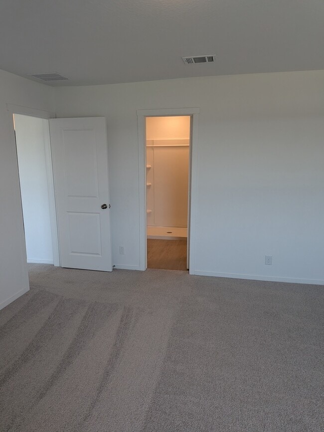 Building Photo - 1718 Charlie Cv