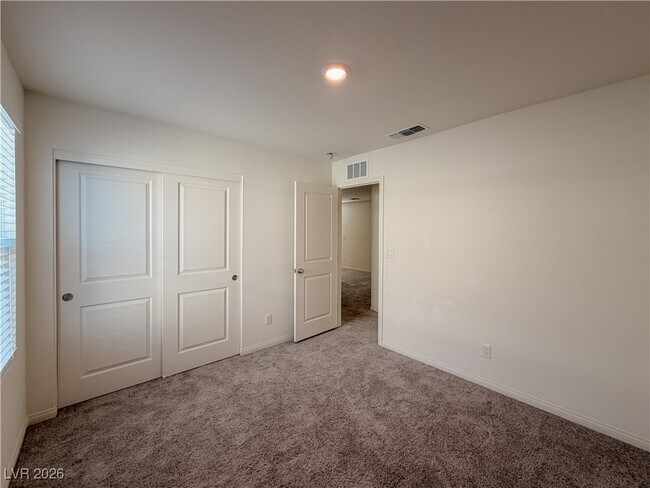 Building Photo - 6978 Dandelion Pk Ave