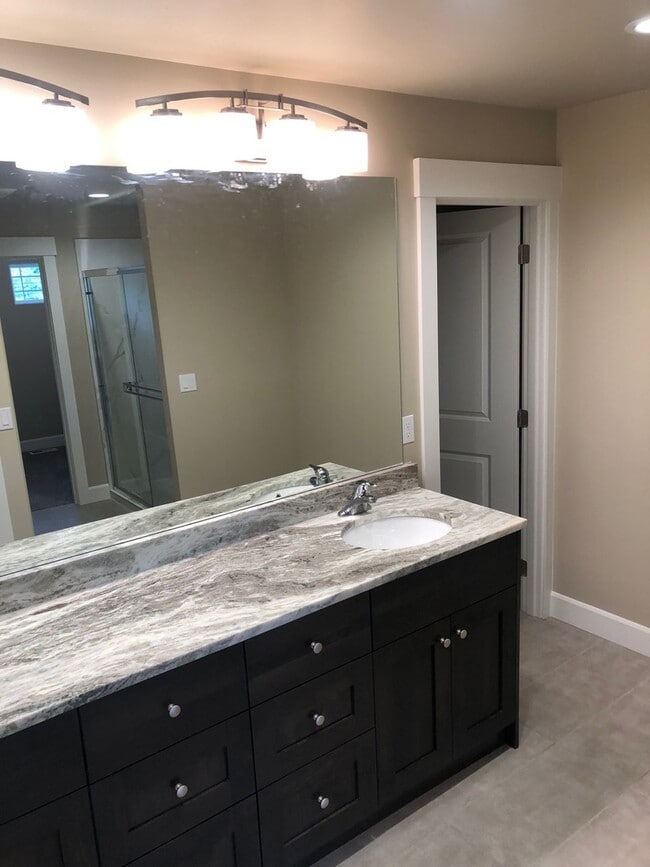 Building Photo - 15081510