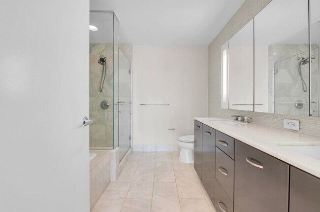 Building Photo - 2 2nd St