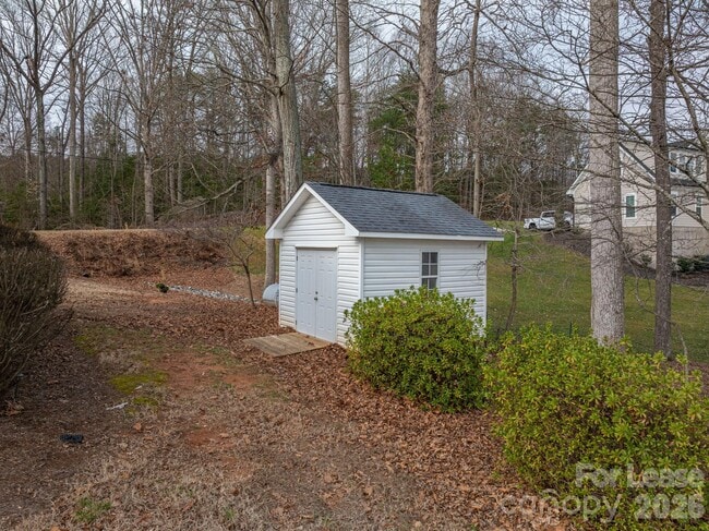 Building Photo - 4626 Little Creek Dr