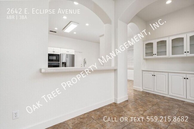 Building Photo - 2642 E Eclipse Ave