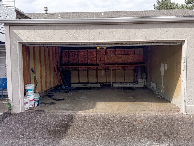 Building Photo - 8367 S Reed St