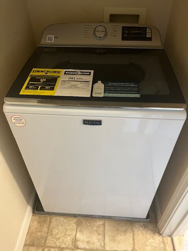 Building Photo - Luxury Condo in Natomas!