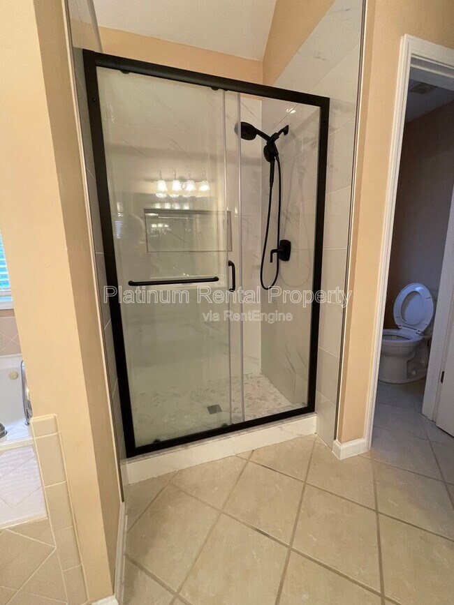 Building Photo - 2126 Malden Hill Dr