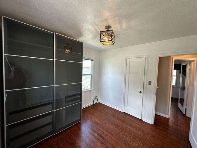 Building Photo - Charming 3-Bed Retreat with Finished Basem...