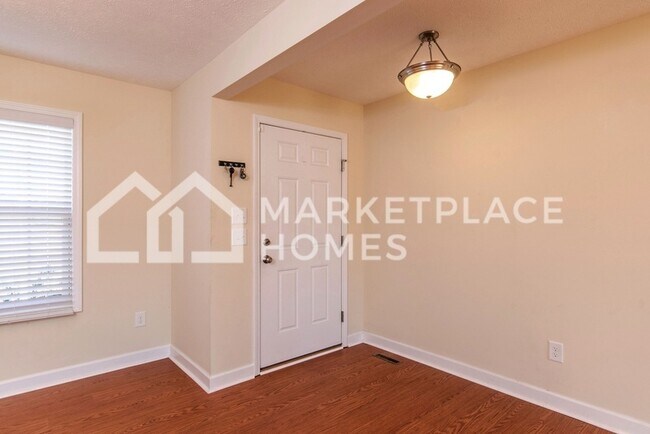 Building Photo - 510 Tyner Ave