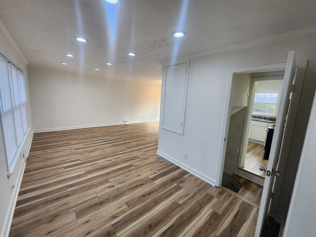 Building Photo - Newly updated 3 bedroom 1.5 bath home for rent with partial finished basement with additional bed...