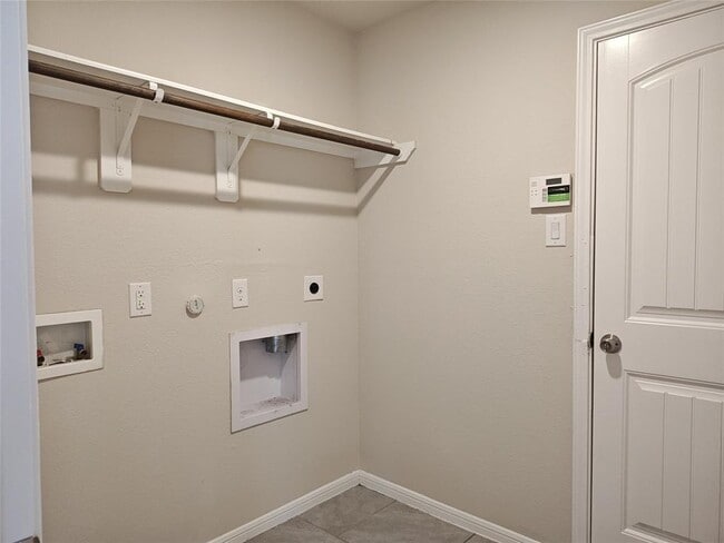 Building Photo - 3019 Erickson Manor Ct