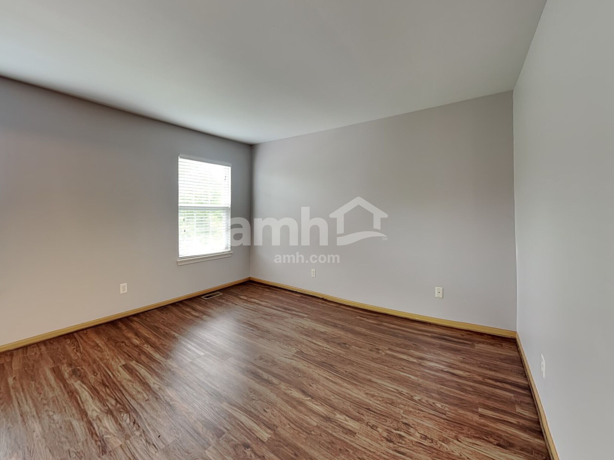 Building Photo - 21343 Earhart Ct