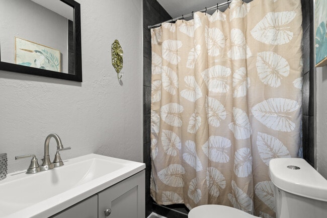 Building Photo - 511 16th St S