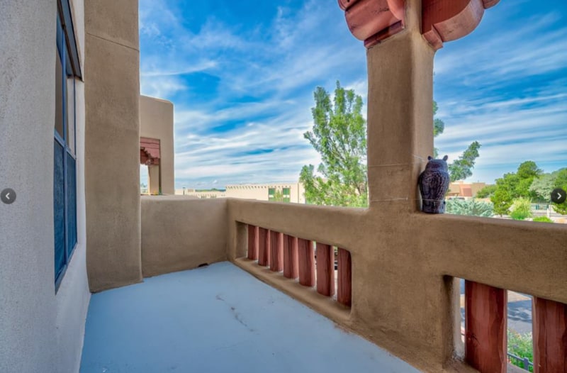 Building Photo - 1405 Vegas Verdes Dr