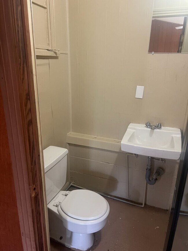 Building Photo - 436 Southgate Ave